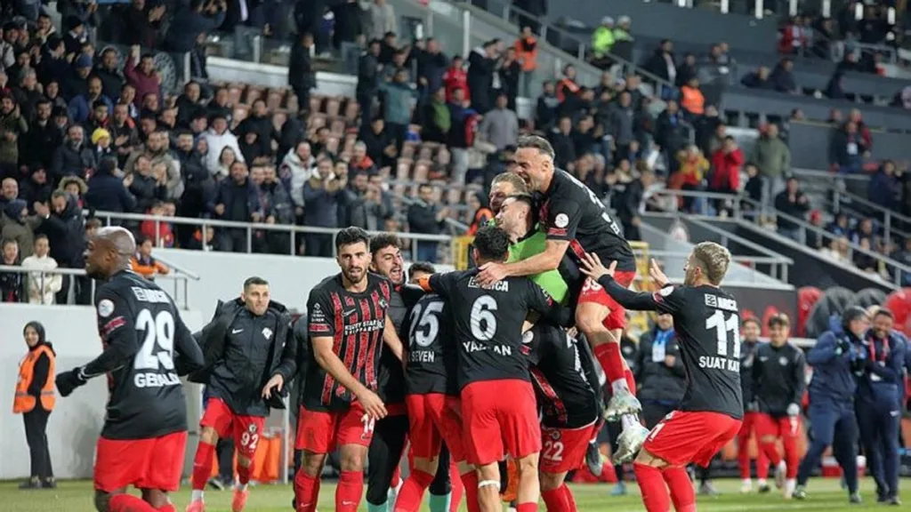 Ahlatcı Çorum FK 1-0 Siltaş Yapı Pendikspor (MAÇ SONUCU ÖZET)- Ligler