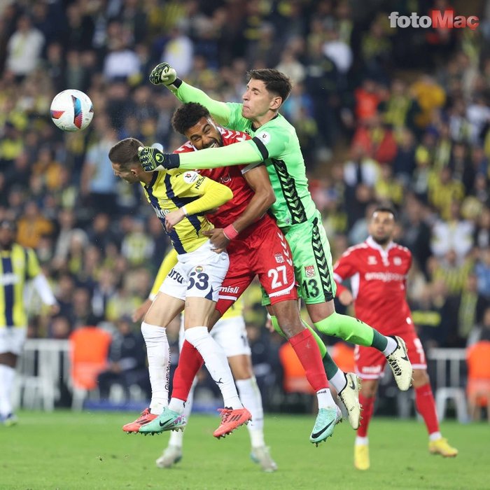 Ahmet Çakar açıkladı! İşte Fenerbahçe - Sivasspor maçındaki iki hatalı karar- Diğer Haberler