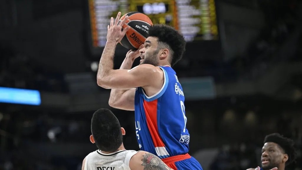 Anadolu Efes, Real Madrid'i EuroLeague'de Mağlup Etti- Basketbol