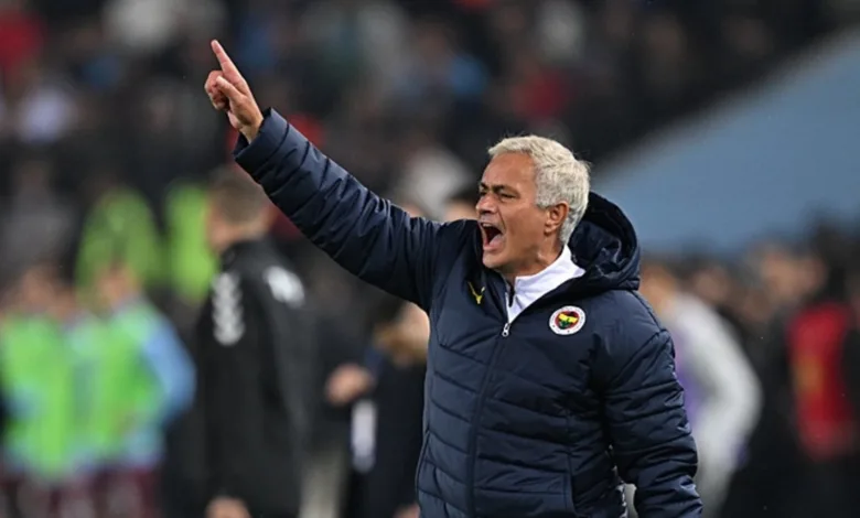 Dünyaca ünlü hesaptan Jose Mourinho paylaşımı! "Spot ışıklarını seviyor"- Trabzonspor