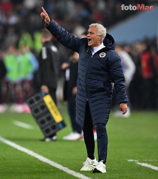 FENERBAHÇE HABERİ - Jose Mourinho için ağır sözler! "Bu kadar gürültü yapmasının sebebi..."- Fenerbahçe