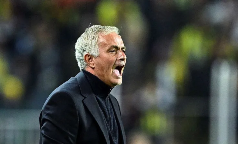 FENERBAHÇE HABERİ - Mourinho sistemi değiştiriyor! 3 yıldıza kesik- Diğer Haberler