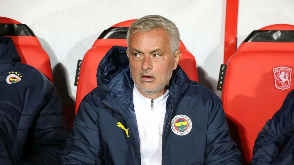 FENERBAHÇE HABERİ - Mourinho'dan olay hareket! Geçen sezonki Trabzonspor maçını...- Fenerbahçe