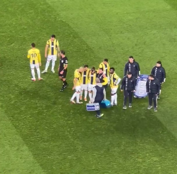 Fenerbahçe'de Çağlar Söyüncü şoku! Oyuna devam edemedi- Futbol