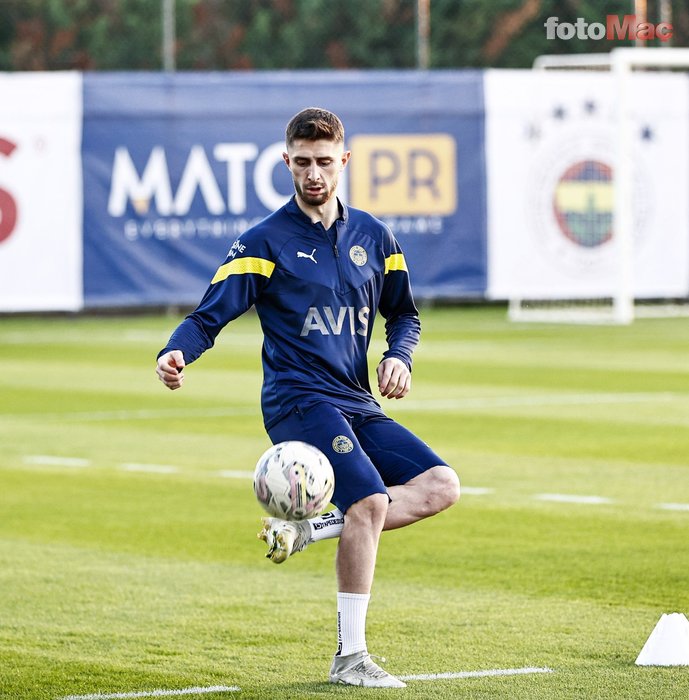 Fenerbahçe'de İsmail Yüksek İçin Benfica'dan Teklif Beklentisi