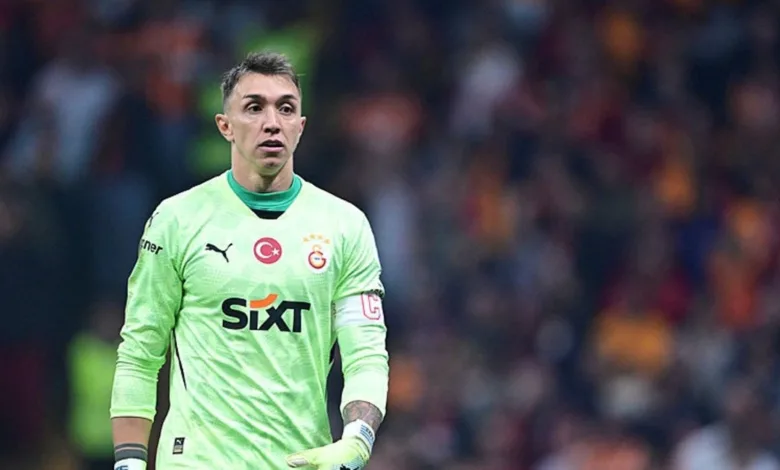 Fernando Muslera'dan Mourinho'ya eleştiri: "İstemiyorsa gidebilir!"- Futbol