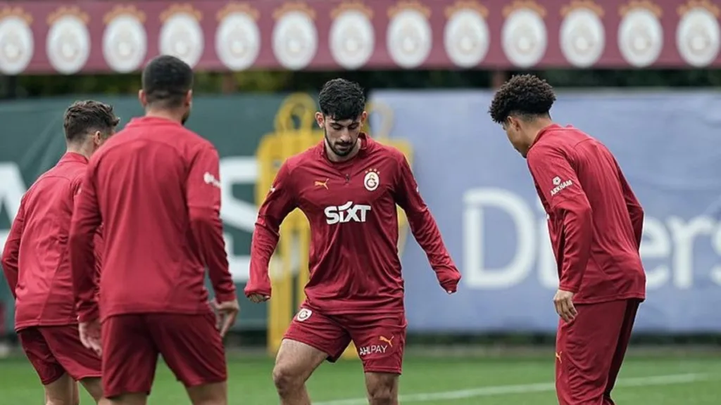 Galatasaray Antrenmanında Fiziksel Dayanıklılık ve Teknik Gelişim- Futbol