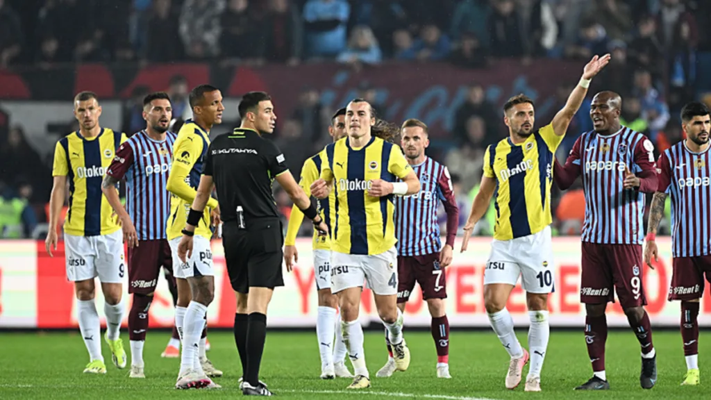 Galatasaray ile Fenerbahçe arasında polemik! Açıklama, yalanlama, yabancı hakem...- Fenerbahçe