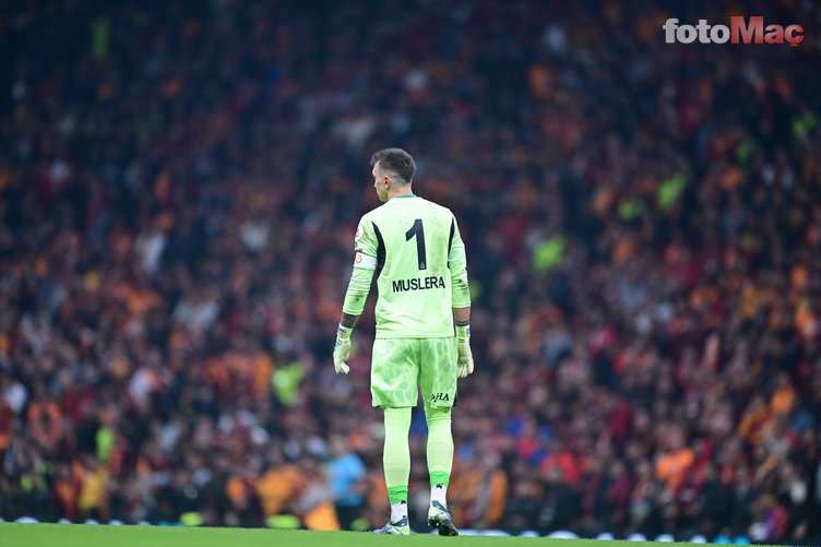 Galatasaray, Muslera'nın Yerine Yeni Kaleci Arıyor: Kaua Santos Gündemde