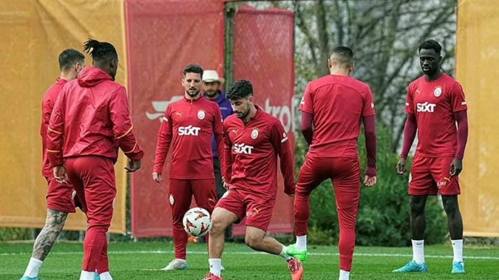 Galatasaray'da Tottenham maçı hazırlıkları sürüyor- Futbol