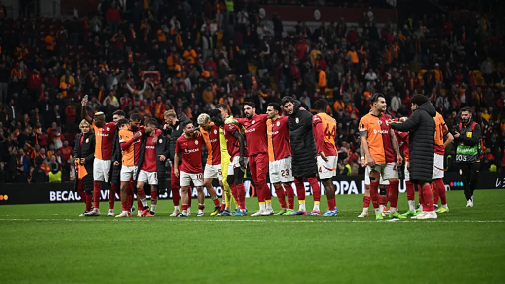 Galatasaray'ın Bek Performansları ve Transfer Gelişmeleri- Futbol