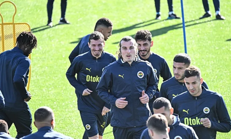 Jose Mourinho'nun gözüne girdi! Fenerbahçe'de kritik maçlarda o süre alacak- Diğer Haberler