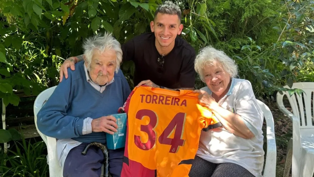 Lucas Torreira'dan Pepe Mujica'ya Anlamlı Ziyaret- Futbol