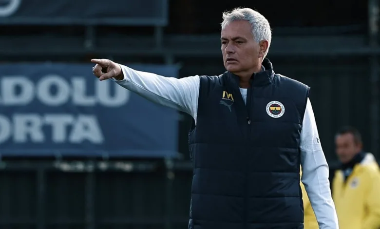 Mourinho'dan flaş hamle! İşte Fenerbahçe'nin Sivasspor maçı muhtemel 11'i- Futbol