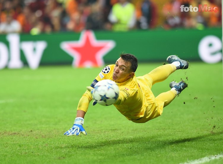 Muslera Galatasaray'dan ayrılacak mı? İşte verdiği karar- Futbol