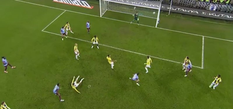 Trabzonspor - Fenerbahçe maçında geçersiz gol kararı!- Fenerbahçe