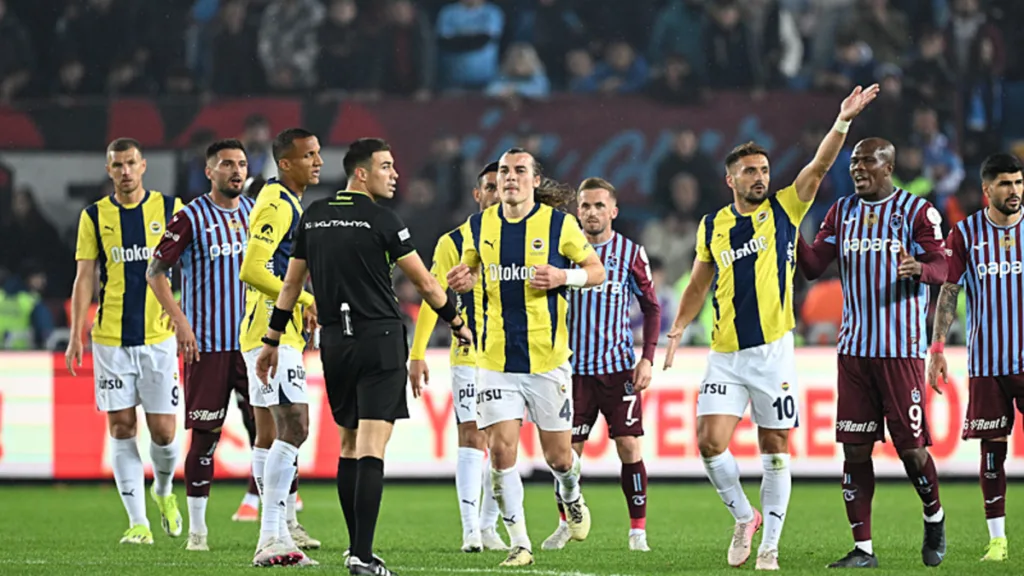 Trabzonspor - Fenerbahçe maçının ardından Ahmet Çakar: Genç bir hakemi kaybettik!- Fenerbahçe