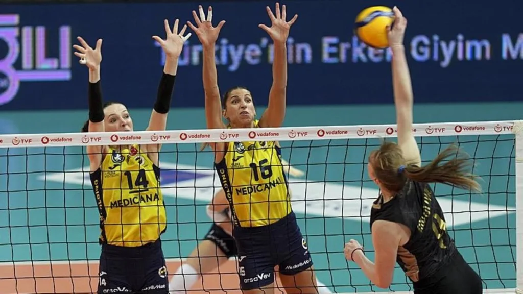 Voleybol Vodafone Sultanlar Ligi 9. Hafta: Zeren Spor, Fenerbahçe Medicana'yı 3-2 Mağlup Etti- Fenerbahçe