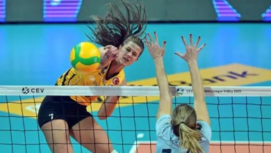 Zirve Kiera ve Anthi’nin- Voleybol