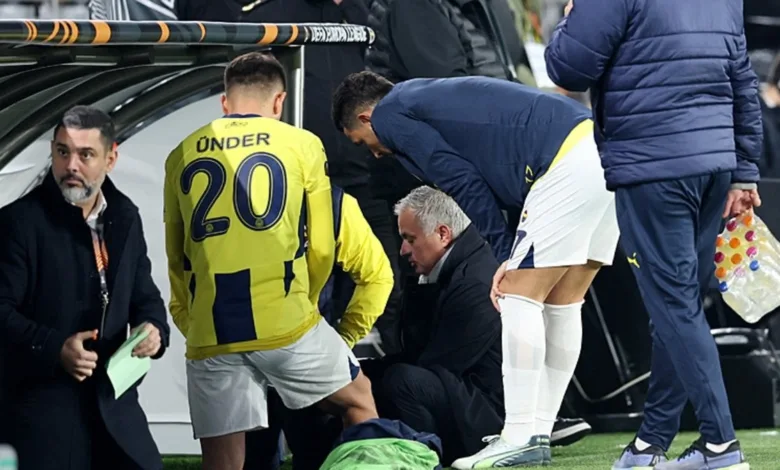 TRANSFER HABERİ - Fenerbahçe'de yıldız isme teklif yağıyor! Mourinho ayrılığa onay verdi- Diğer Haberler