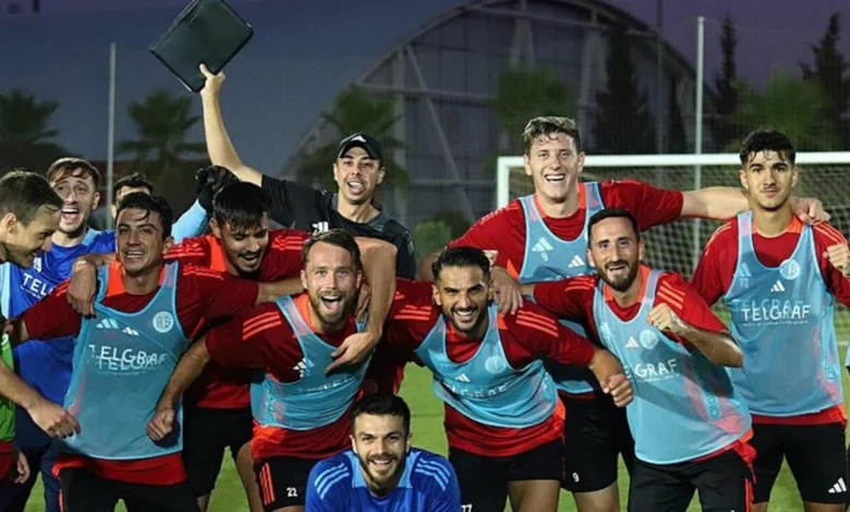 Antalya’da çifte imza 11 Antalya’da çifte imza- Futbol