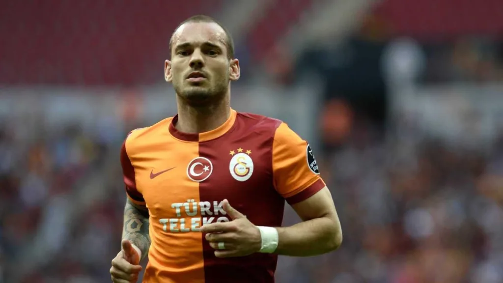 Eski Galatasaraylı Wesley Sneijer'den Hakan Çalhanoğlu'na övgü! "Gözleri kapalı..."- Galatasaray