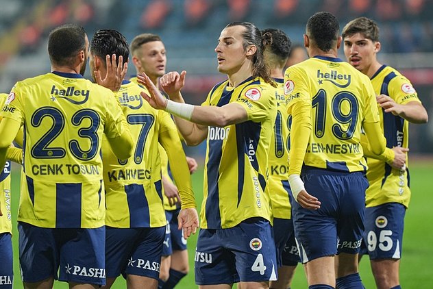 FENERBAHÇE CANLI MAÇ İZLE ŞİFRESİZ | Tümosan Konyaspor - Fenerbahçe maçı hangi kanalda, saat kaçta?- Fenerbahçe