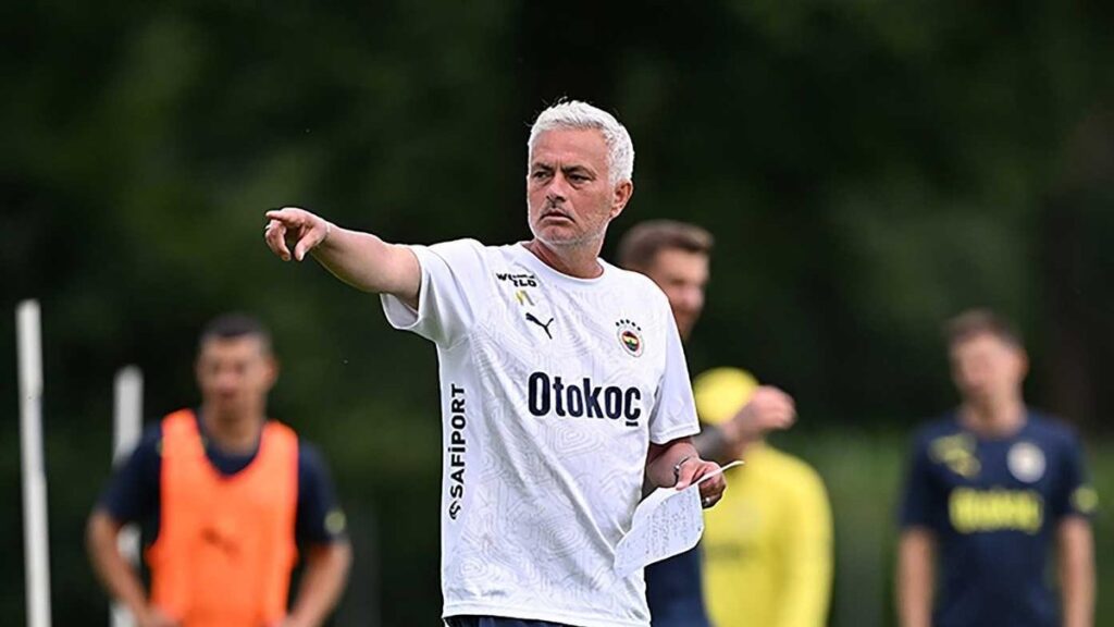 Fenerbahçe'de 8 ayrılık birden! Jose Mourinho listeyi verdi- Fenerbahçe