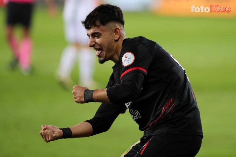 Fenerbahçe'den sürpriz transfer! Eski golcüsü geri dönüyor- Fenerbahçe
