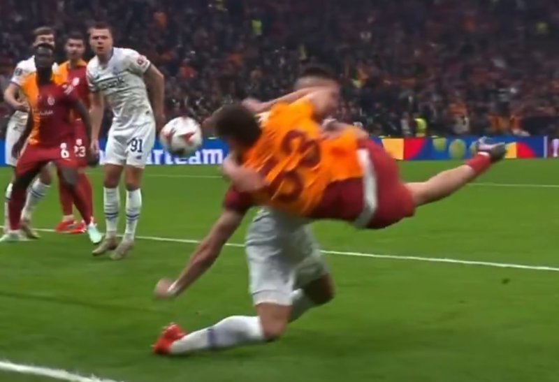 Galatasaray-Dinamo Kiev maçında önce kırmızı ardından penaltı kararı!- Futbol