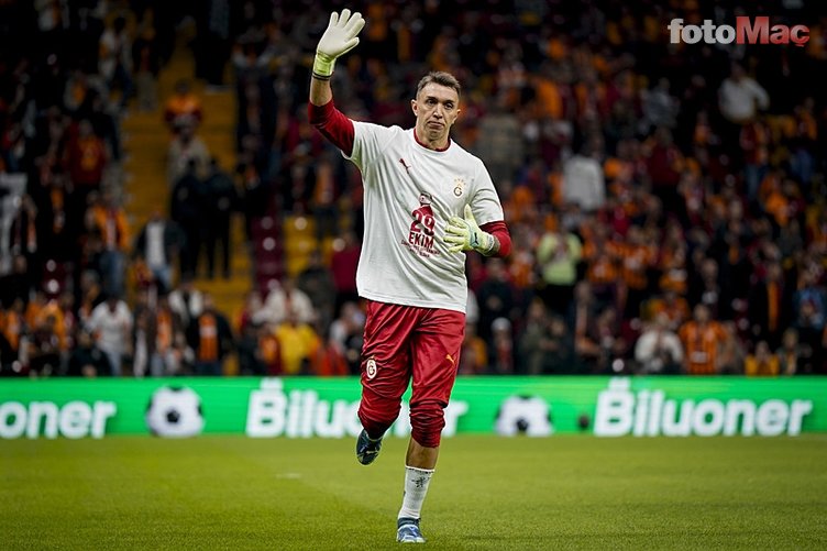 Galatasaray taraftarından Muslera hazırlığı! Tümosan Konyaspor maçında...- Futbol