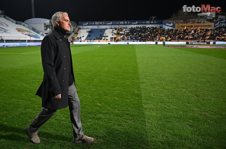 TRANSFER HABERLERİ | Fenerbahçe'de hayrete düşüren Mourinho gerçeği! Meğer Zlatan Ibrahimovic...- Fenerbahçe