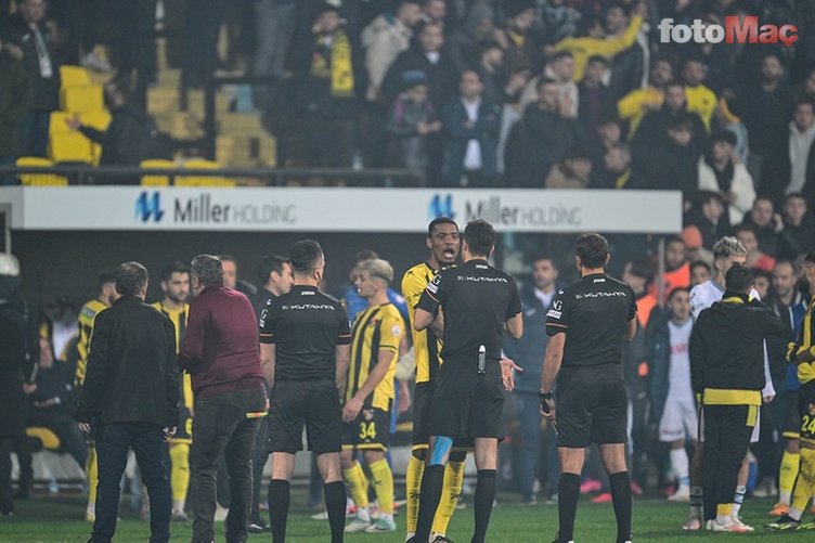 Adana Demirspor, Galatasaray maçında sahadan çekildi! Şimdi ne olacak?- Adana Demirspor