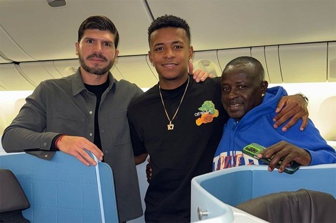 Beşiktaş'ın yeni transferi Keny Arroyo yola çıktı! İşte uçuştan ilk görüntü- Beşiktaş