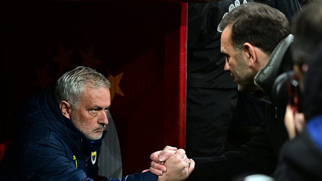 Derbinin faturası kesildi! İşte Jose Mourinho ve Okan Buruk'u bekleyen cezalar- Futbol
