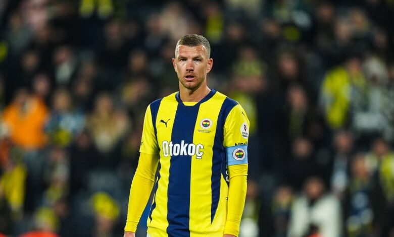 FENERBAHÇE TRANSFER HABERİ | Dzeko ile 'Tamam' mı yoksa 'Devam' mı? Yönetimden flaş karar! 20 FENERBAHÇE TRANSFER HABERİ | Dzeko ile 'Tamam' mı yoksa 'Devam' mı? Yönetimden flaş karar!- Fenerbahçe