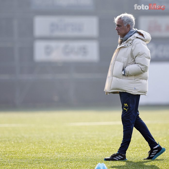 Fenerbahçe'de Jose Mourinho ne yapacağını şaşırdı! Yeni transferler...- Fenerbahçe