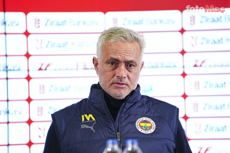 Fenerbahçe'den bir stoper transferi daha! Yaşanan sakatlıklar sonrası...- Fenerbahçe