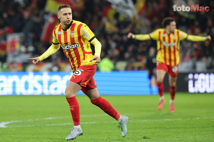 Frankowski Galatasaray'a transfer olacak mı? Hocası resmen açıkladı!- Futbol