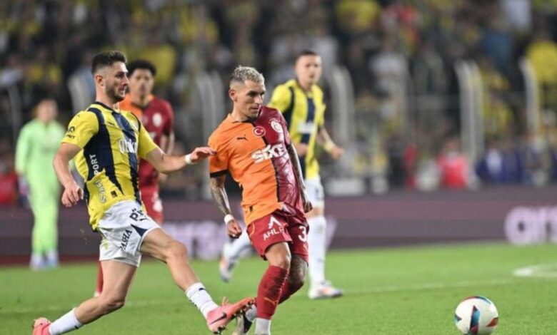 Galatasaray-Fenerbahçe derbisinin hakemi belli oldu! İşte TFF'nin anlaşmaya vardığı isim 16 Galatasaray-Fenerbahçe derbisinin hakemi belli oldu! İşte TFF'nin anlaşmaya vardığı isim- Fenerbahçe