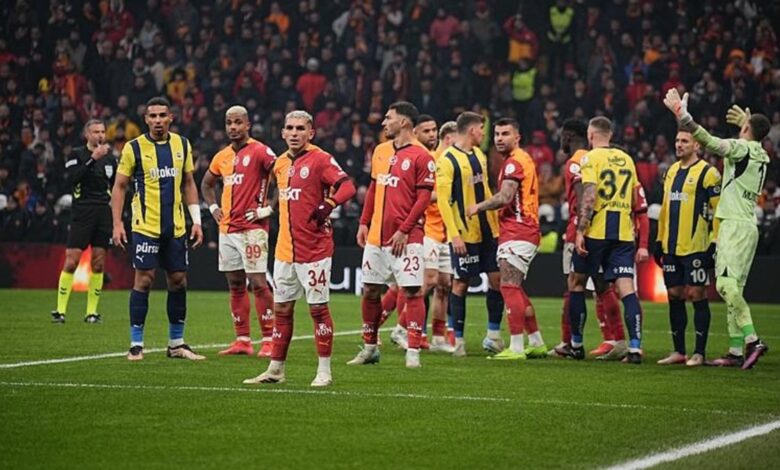 Galatasaray'dan bir hamle daha! Fenerbahçeli iki futbolcu TFF'ye şikayet edildi 21 Galatasaray'dan bir hamle daha! Fenerbahçeli iki futbolcu TFF'ye şikayet edildi- Futbol