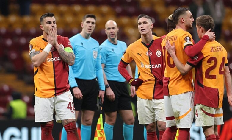 Galatasaray’ın Avrupa’ya vedası Hollanda basınının gündeminde! 'Yüksek maaşlı oyuncular topluluğu' 24 Galatasaray’ın Avrupa’ya vedası Hollanda basınının gündeminde! 'Yüksek maaşlı oyuncular topluluğu'- Futbol