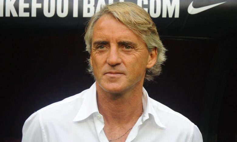 Galatasaray'ın eski teknik direktörü Roberto Mancini derbiye damga vuracak futbolcuları açıkladı! 17 Galatasaray'ın eski teknik direktörü Roberto Mancini derbiye damga vuracak futbolcuları açıkladı!- Futbol
