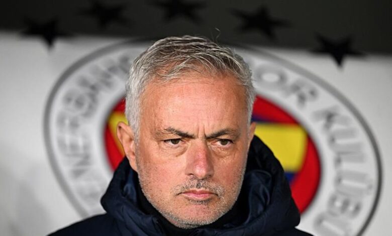 Jose Mourinho'dan En-Nesyri'nin yokluğunda flaş karar! İşte Fenerbahçe'nin Corendon Alanyaspor maçı muhtemel 11'i 21 Jose Mourinho'dan En-Nesyri'nin yokluğunda flaş karar! İşte Fenerbahçe'nin Corendon Alanyaspor maçı muhtemel 11'i- Fenerbahçe