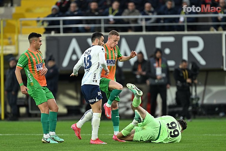 Spor yazarları Corendon Alanyaspor-Fenerbahçe maçını değerlendirdi- Fenerbahçe