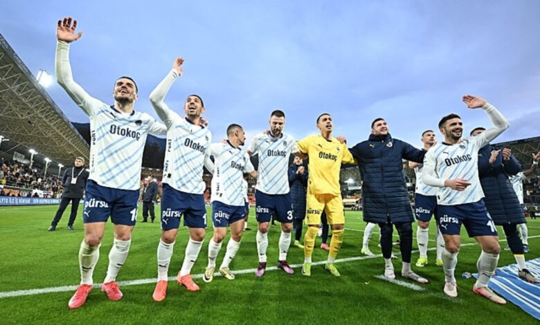 Spor yazarları Corendon Alanyaspor-Fenerbahçe maçını değerlendirdi 21 Spor yazarları Corendon Alanyaspor-Fenerbahçe maçını değerlendirdi- Fenerbahçe