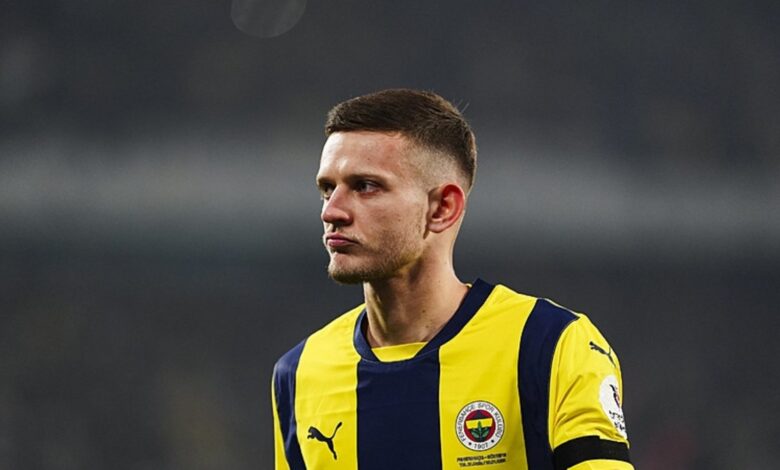 TRANSFER HABERLERİ | Fenerbahçe'nin yıldızına 12 milyon Euro'luk teklif! 16 TRANSFER HABERLERİ | Fenerbahçe'nin yıldızına 12 milyon Euro'luk teklif!- Fenerbahçe