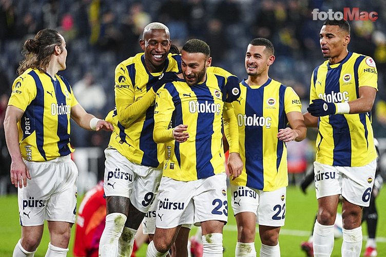 TRANSFER HABERLERİ | O futbolcunun Fenerbahçe'den ayrılmaya hiç niyeti yok!- Fenerbahçe