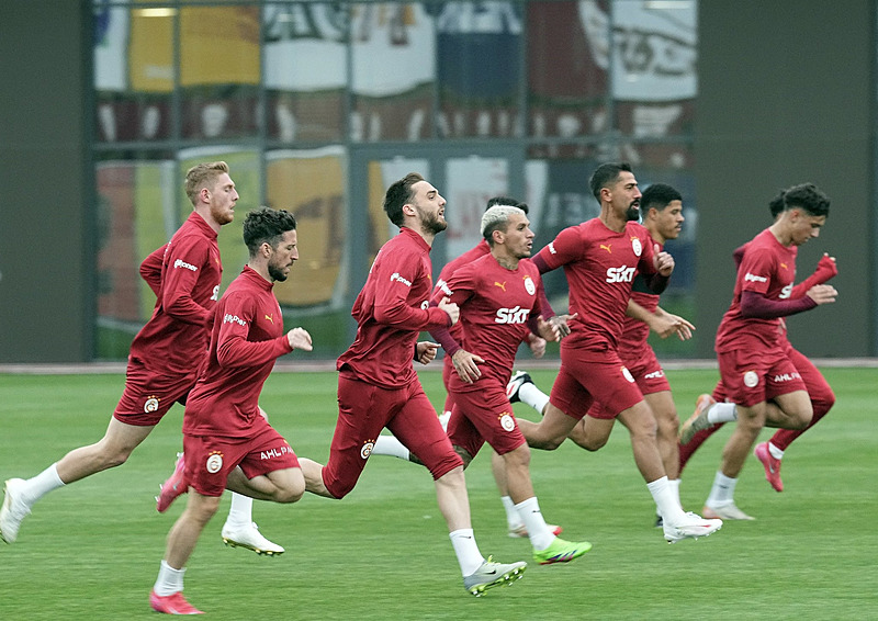 Beşiktaş-Galatasaray ŞİFRESİZ İZLE | BJK-GS maçı saat kaçta ve hangi kanalda? (İLK 11'ler)- Futbol