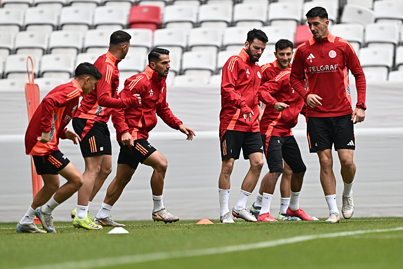 FENERBAHÇE-ONVO ANTALYASPOR MAÇI CANLI ŞİFRESİZ | Fenerbahçe-Onvo Antalyaspor maçı yayın bilgileri!- Fenerbahçe